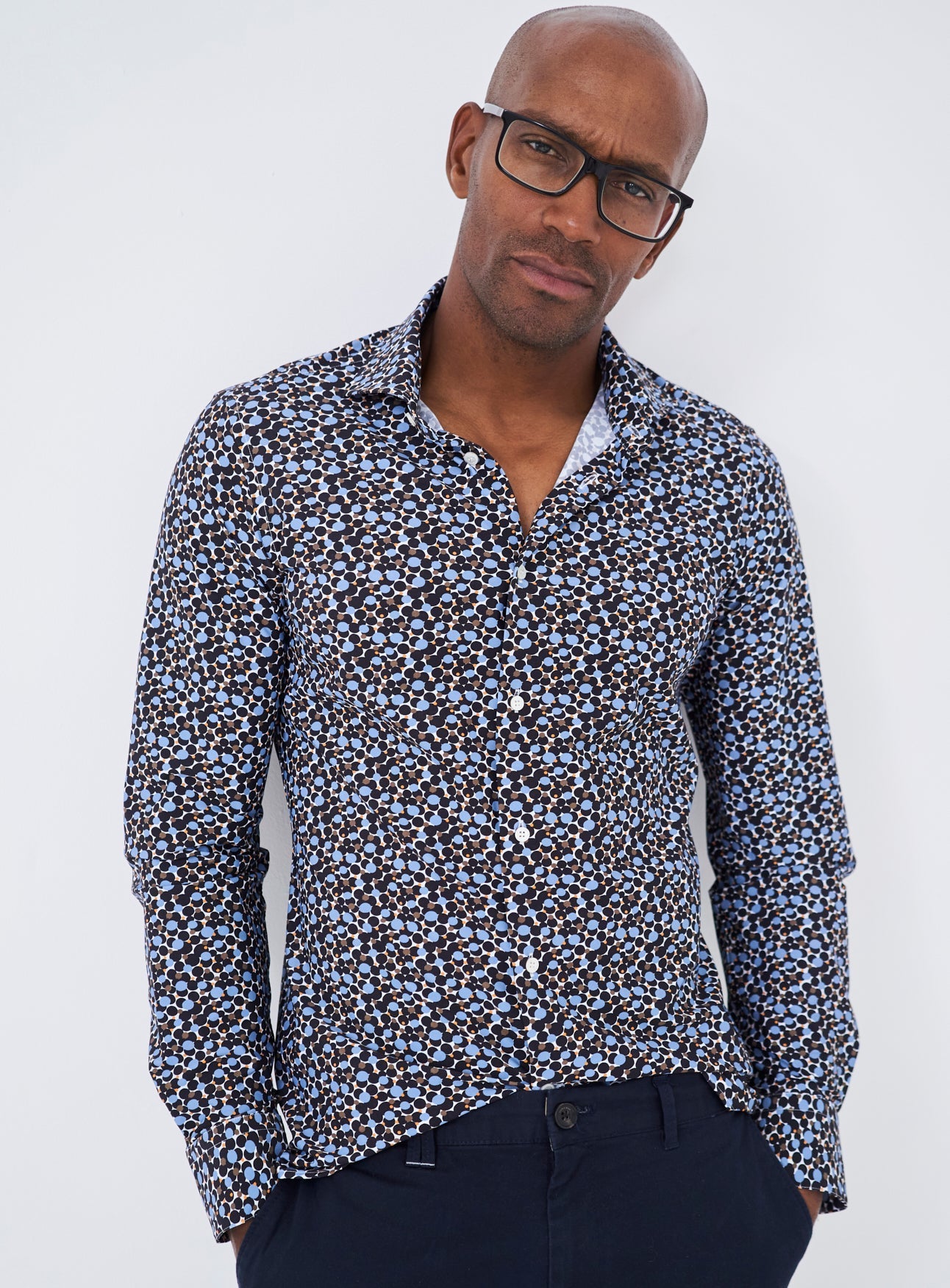 Chemise confort de fête à imprimés multiples recyclée