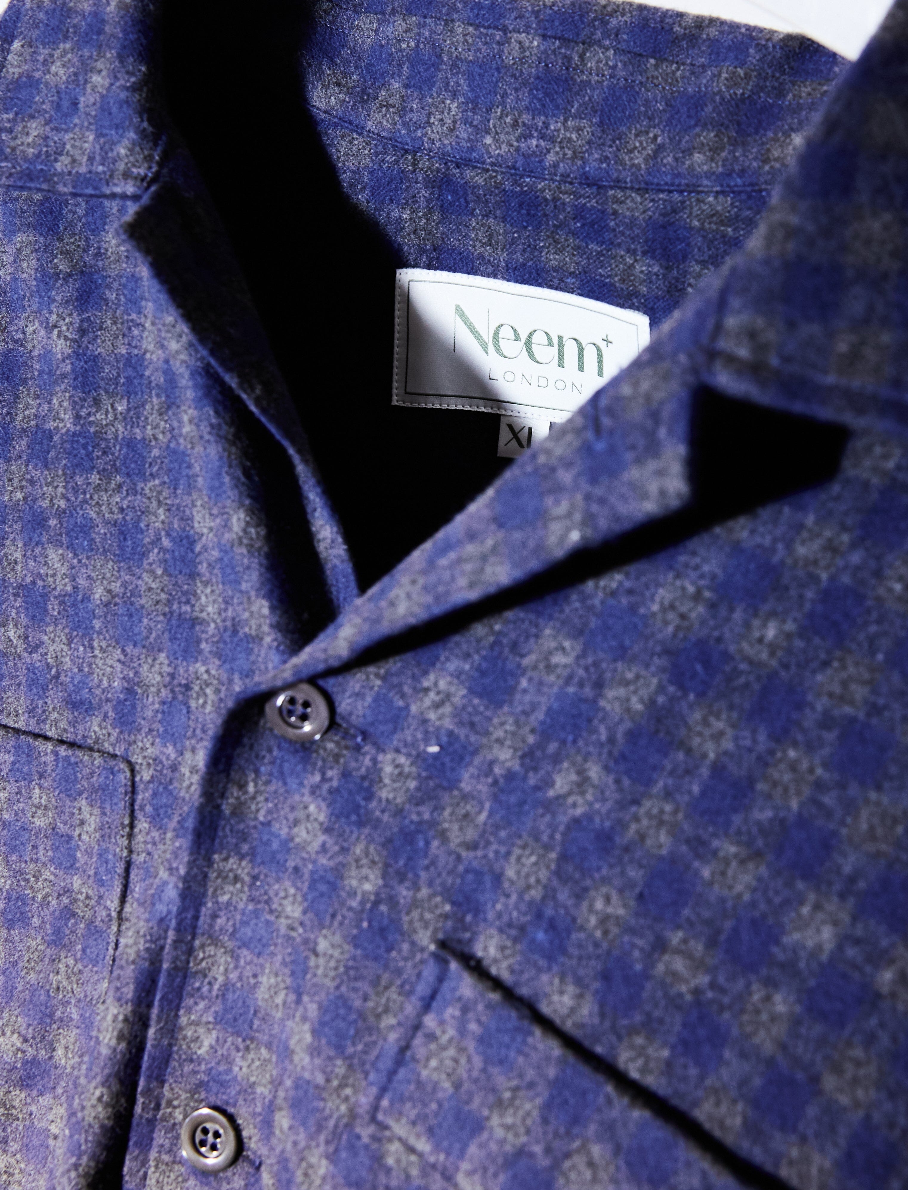 Chemise en flanelle italienne recyclée à double poche à carreaux marine et gris