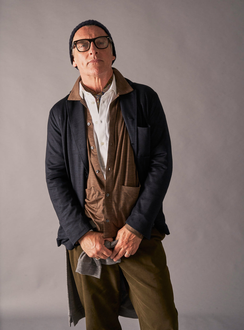 Gilet en jersey de laine mérinos à rayures couleur camel