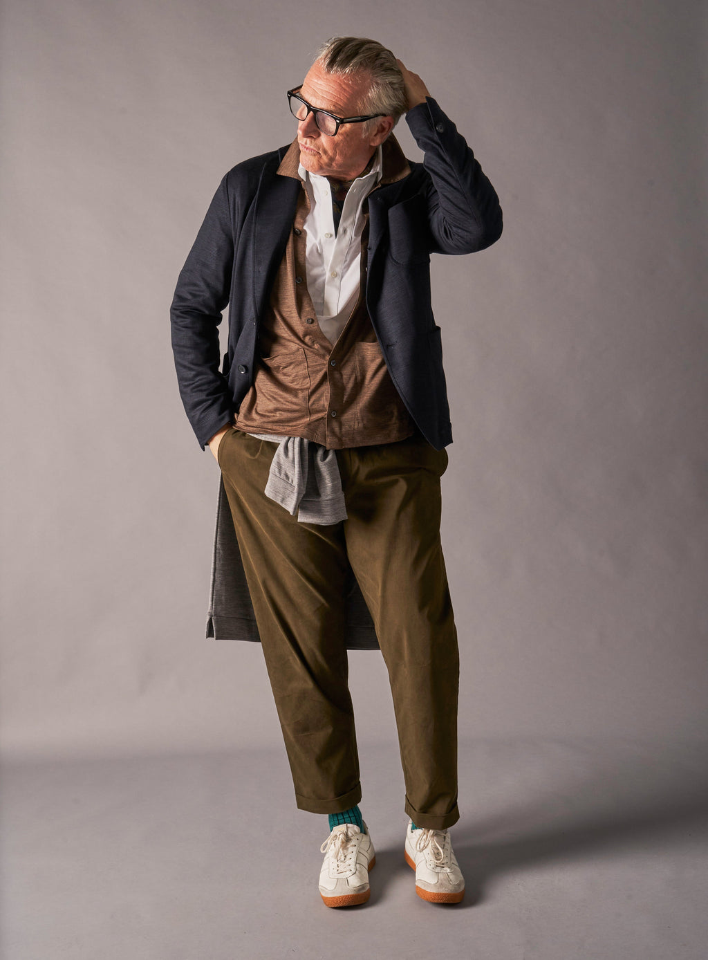 Gilet en jersey de laine mérinos à rayures couleur camel