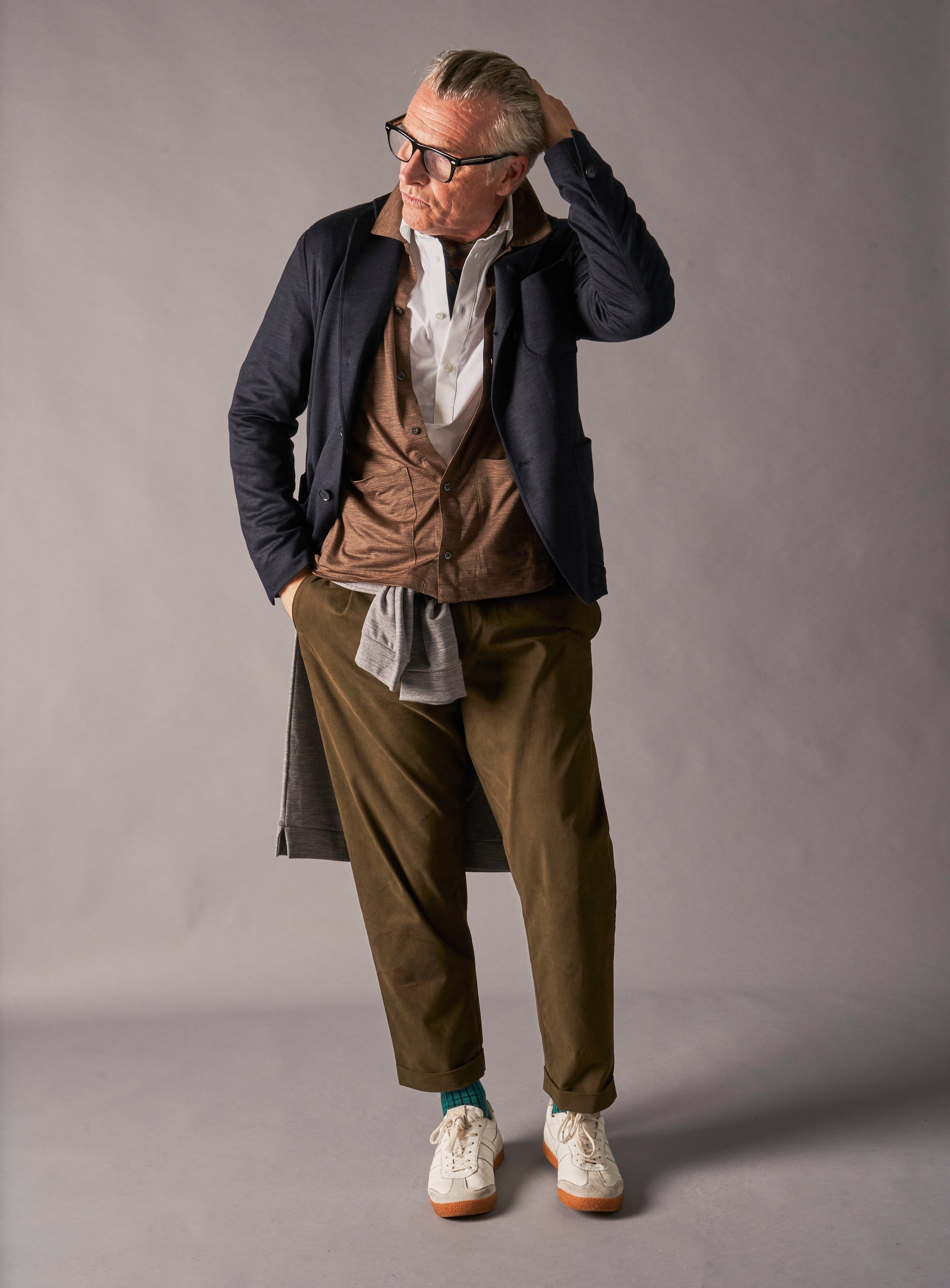 Gilet en jersey de laine mérinos à rayures couleur camel