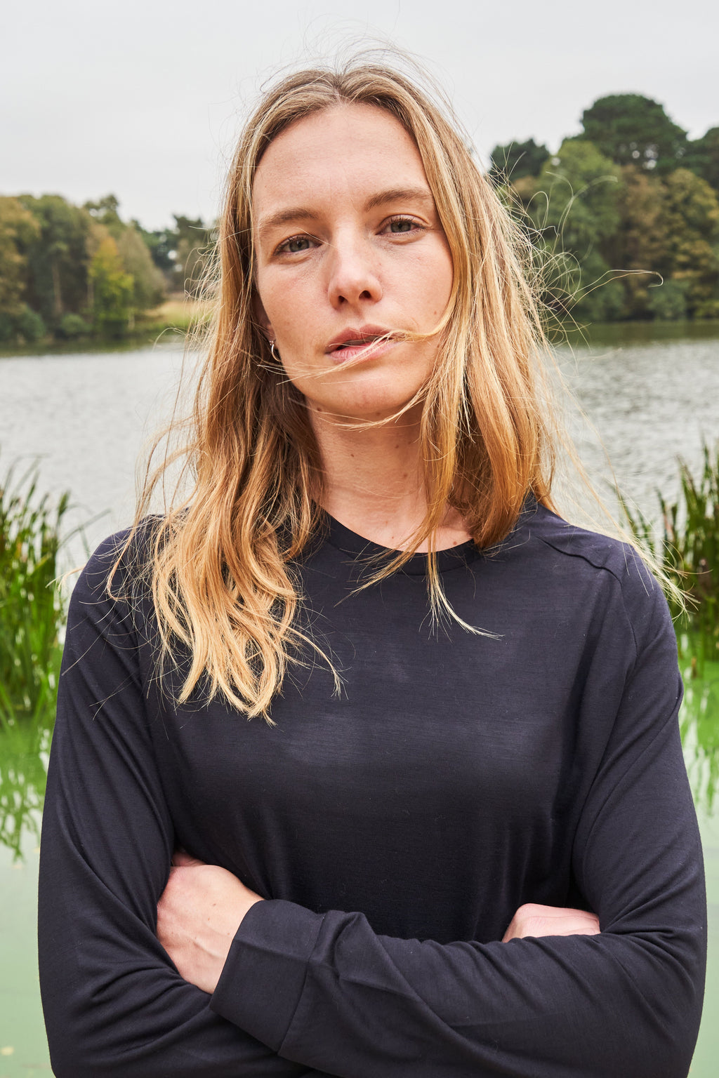 Maillot en laine mérinos noir à col rond