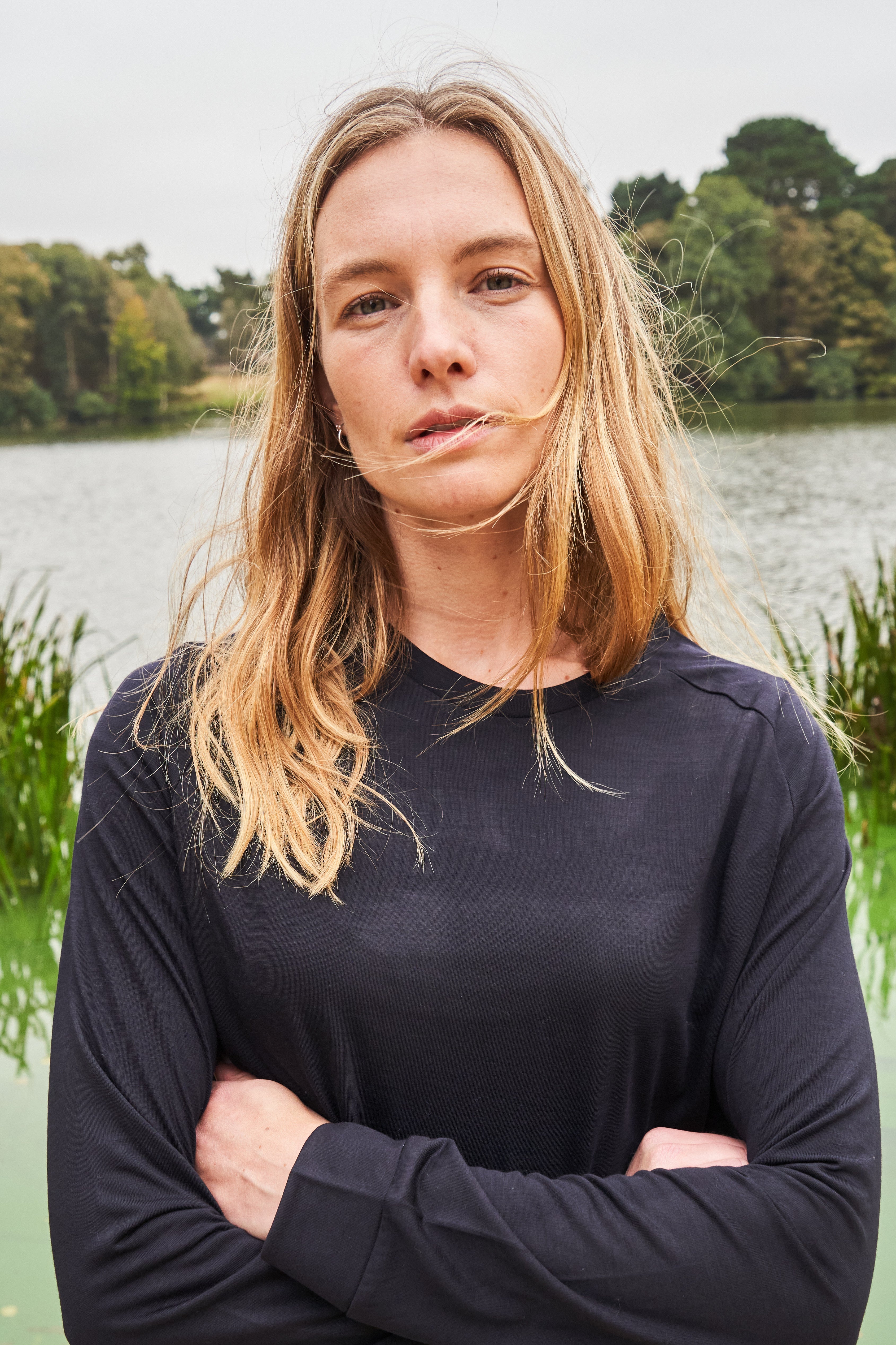 Maillot en laine mérinos noir à col rond